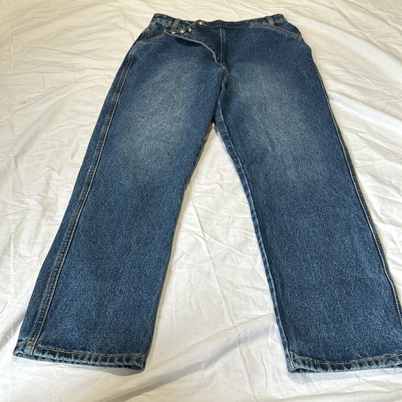 PRINCESS POLLY |Asymmetric Button Fly Mom Jeans Size 8 - Picture 3 of 6